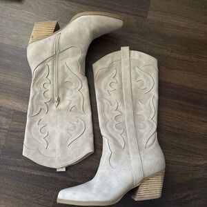 Dolce Vita Western Cowboy Boot